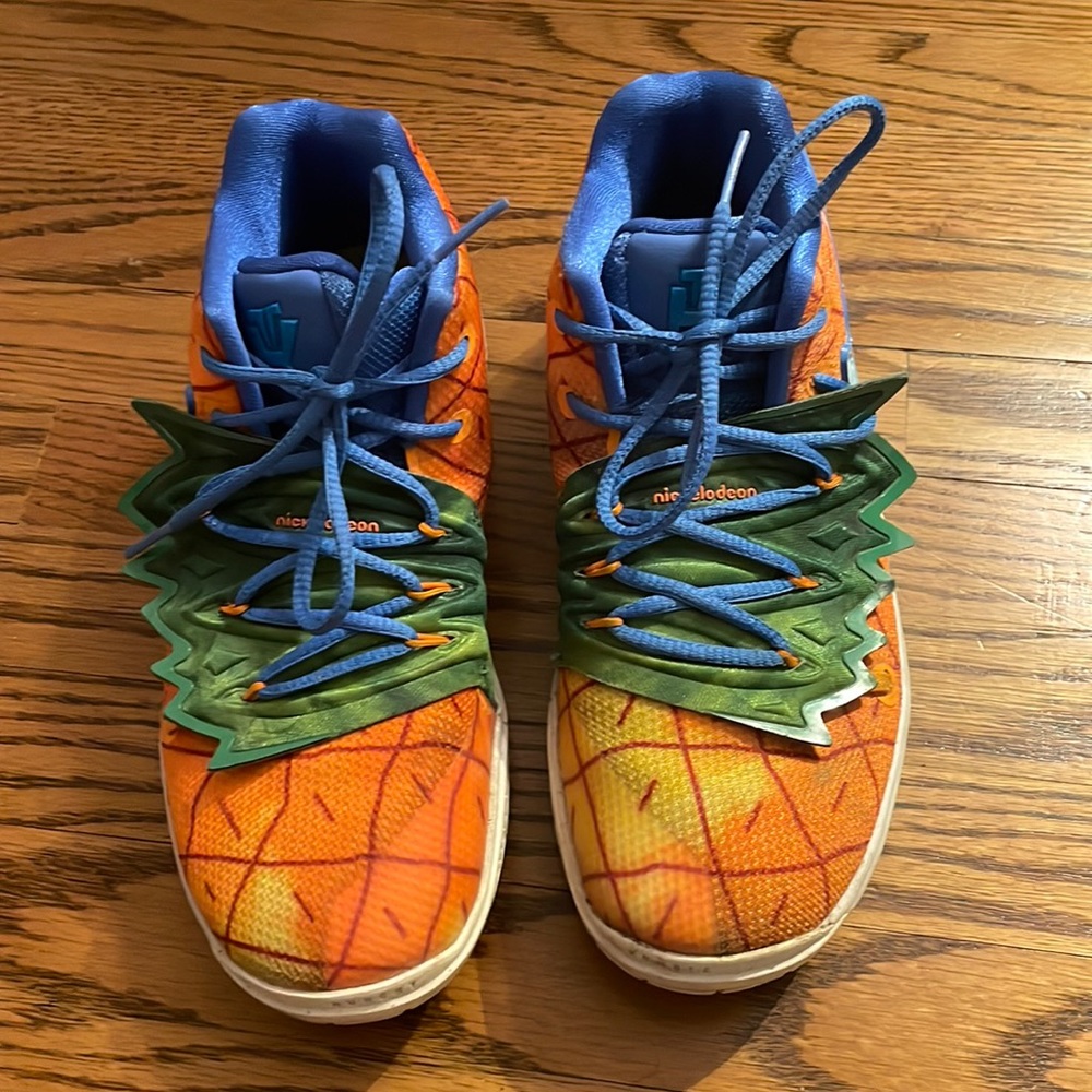 Nike SpongeBob basketball shoes